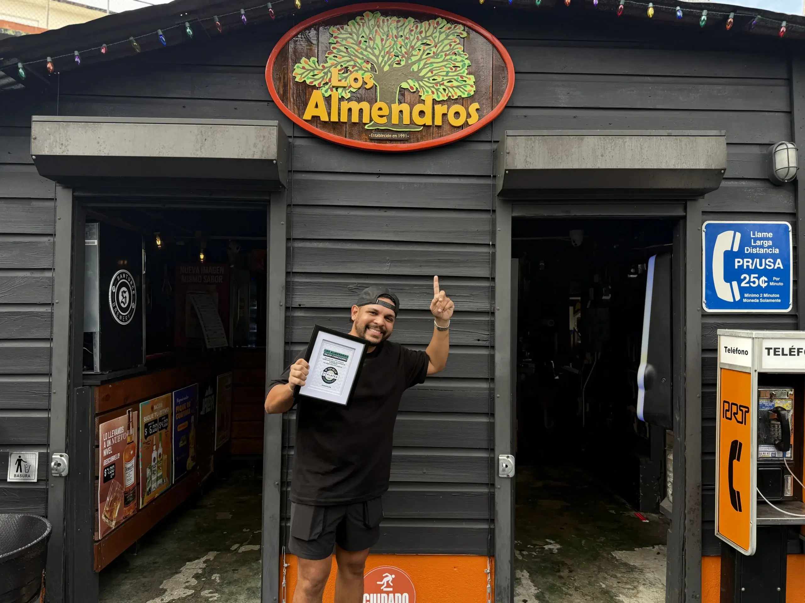 chinchorro-los-almendros-guaynabo-salsa-empanadillas-comunidad