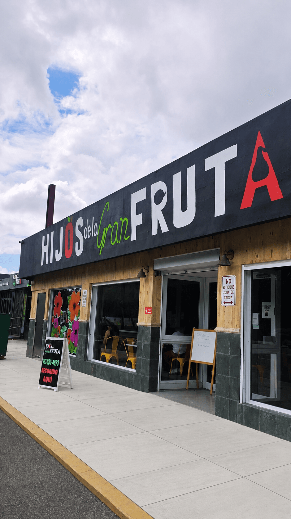 Google owner photo. Attribution: Hijos de la Gran Fruta (https://maps.google.com/maps/contrib/113175796320116120235)