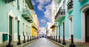 Vista de La Fortaleza al fondo.